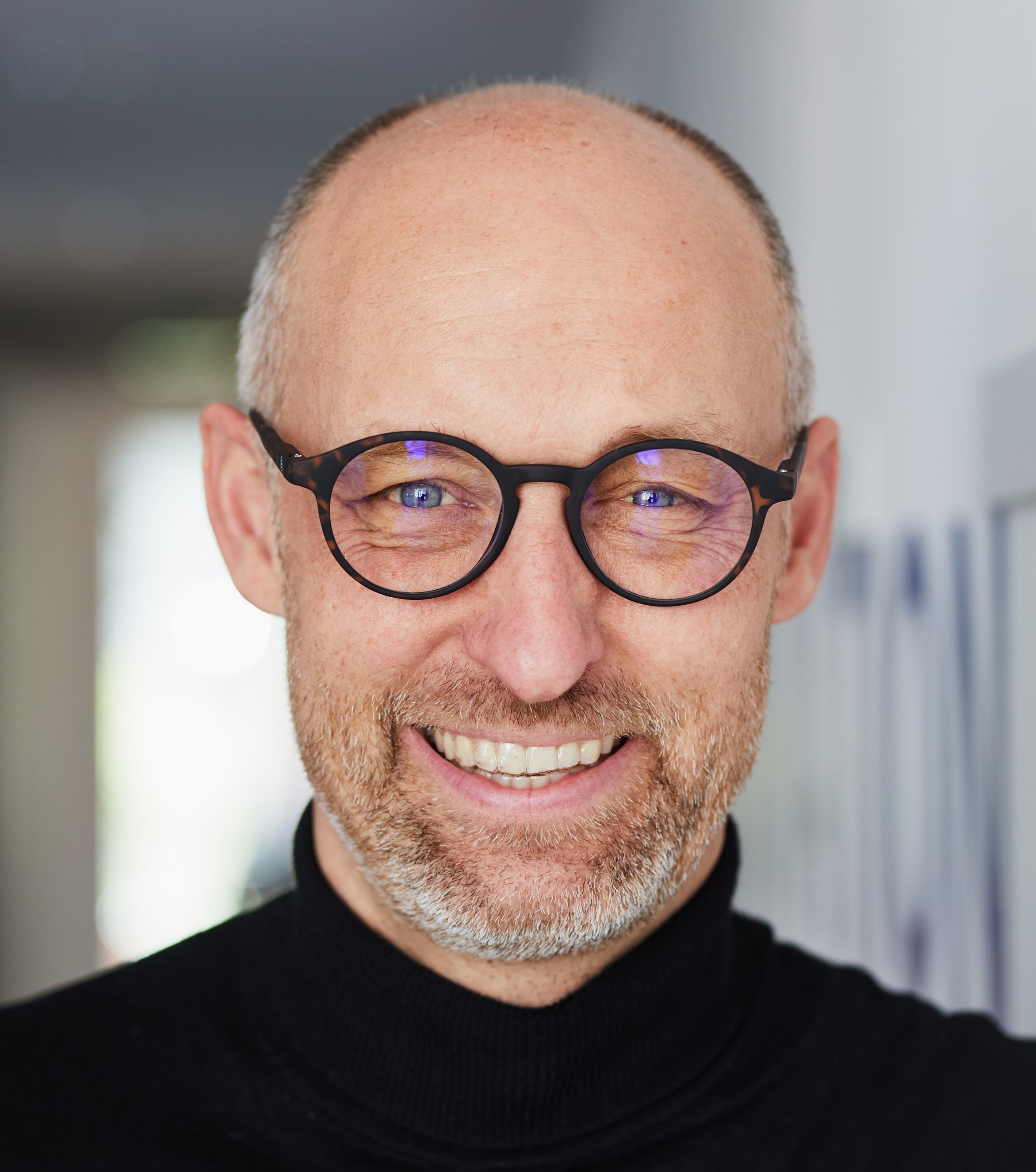 Dr. Frank Jackel